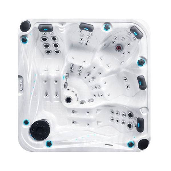 Portable equipped Jacuzzi DEVOTION