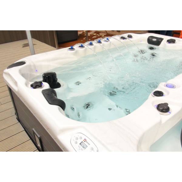 Portable equipped Jacuzzi ENERGY Deep